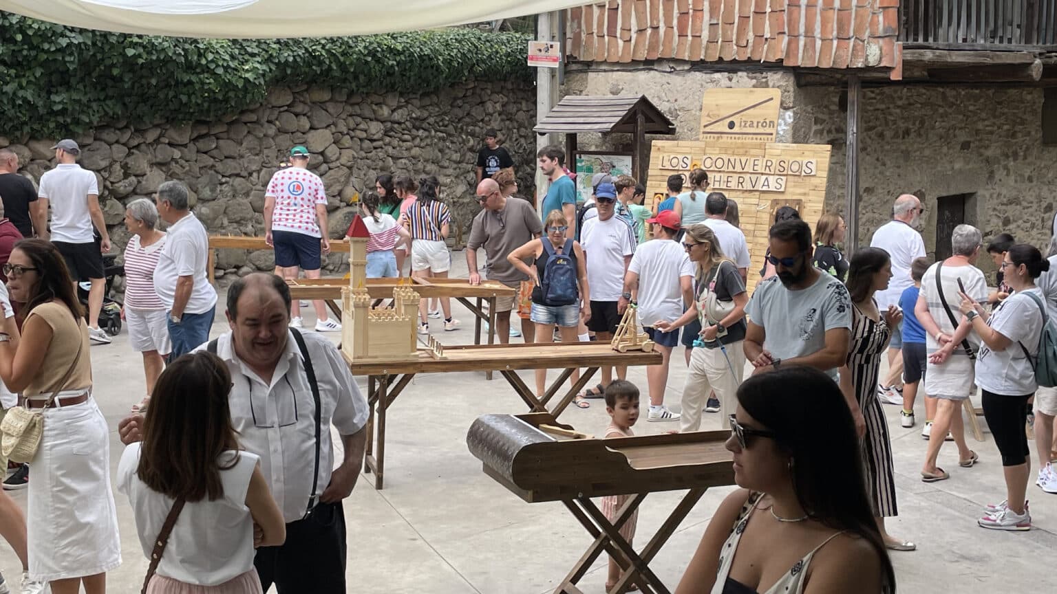 Juegos de madera Izarón · Fiestas patronales