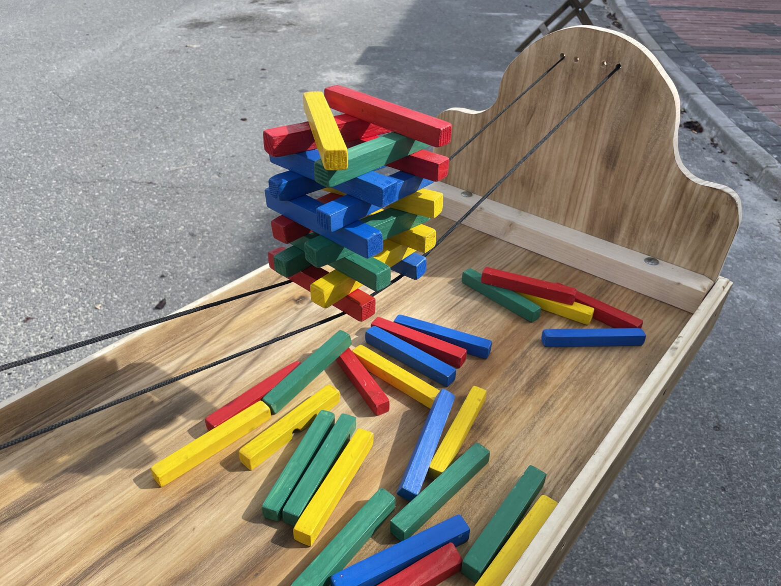 Juegos de madera Izarón · Residencias de mayores