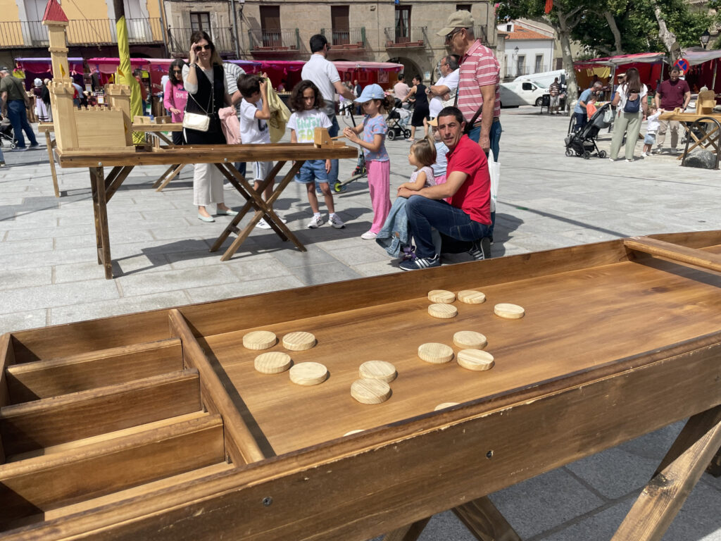 Juegos de madera para campamentos de verano · Izarón