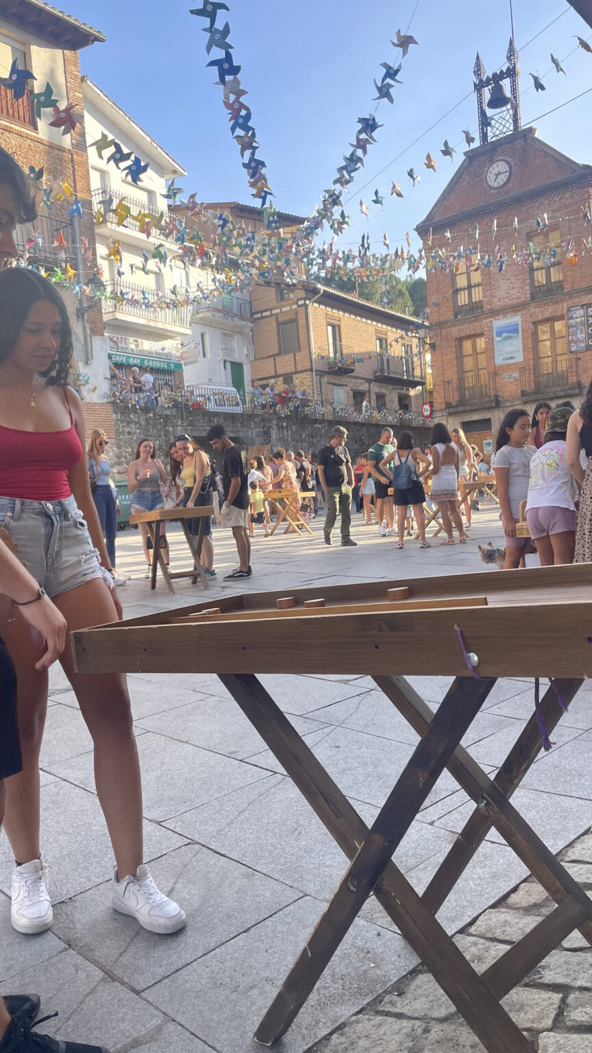 Juegos de madera Izarón · Fiestas patronales
