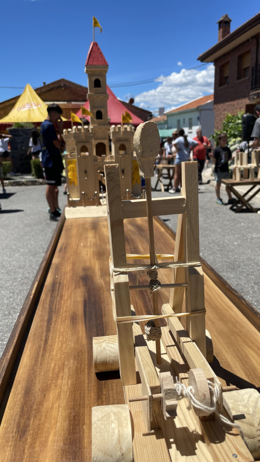 Juegos de madera Izarón · Campamentos de verano