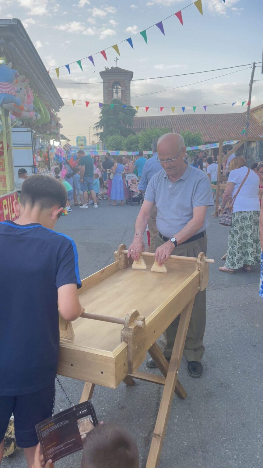 Juegos de madera Izarón · Centros educativos